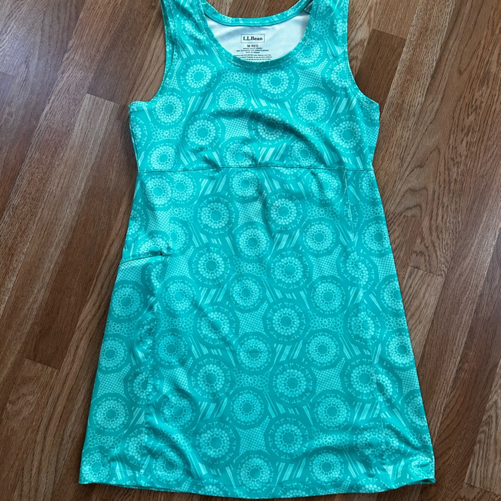 Active summer dress with zippered pocket!